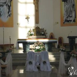 Kwiaciarnia Bożena: wiązanki ślubne, sale, kościół - Bukiety ślubne