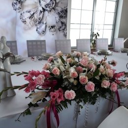 Profesjonalne dekoracje Kościołów i Sal/Bukiety/Auta/Napis MIŁOŚĆ - Bukiety ślubne