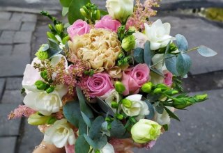 Nietypowa Kwiaciarnia - bukiety ślubne, dekoracja sal i kościołów.