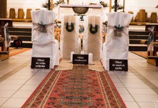 Bukiet ślubny, wianki, butonierki w klimacie rustykalnym