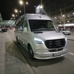 Mateusz Skowronek - autobusy i vany - Wynajem busów