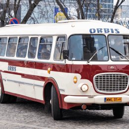 Zabytkowy *Jelcz* 043 Ogórek - Wynajem busów