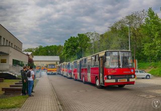 Zabytkowy autobus na ślub, wesele lub spotkanie towarzyskie