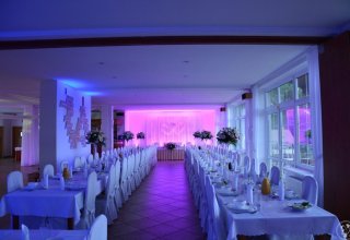 Dekoracja światłem | Ciężki dym | Napis LOVE | Konfetti | DJ Wodzirej