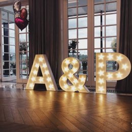 Stwórz klimat Napis Love - Dekoracje świetlne