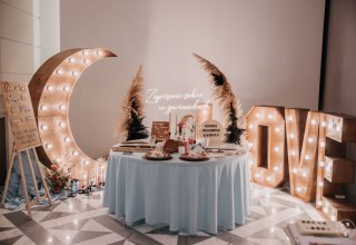 Drewniane Wesele Napis Love