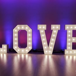 Dekoracje 123 Napis Love - Dekoracje świetlne