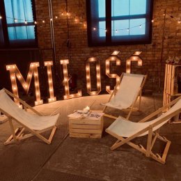 RetroBar Napis Miłość - Dekoracje świetlne