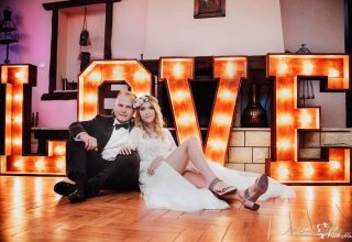 Golden Show Napis LOVE