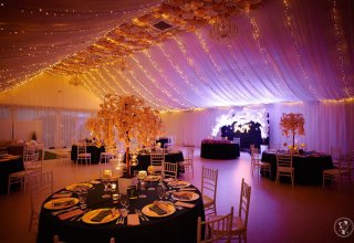 Dekoracja światłem sali weselnej eventu studniówki