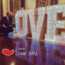 Napis Love - Ażurowy / Retro / Vintage - Dekoracje świetlne