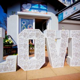 Napis LOVE EFHU Piotr Matuszewski - Dekoracje świetlne