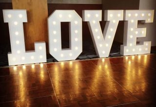Napis LOVE 120cm + Fotobudka 