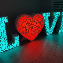 Ażurowy napis LOVE, Serce LED - wynajem! - Dekoracje świetlne