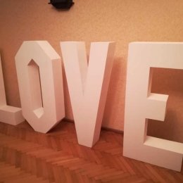 Biały Napis LOVE - Dekoracje świetlne