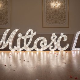 Centrum Usług Weselnych Napis Love - Dekoracje świetlne