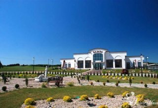 Centrum weselne z restauracją i hotelem