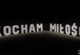 Wynajem napisu "MIŁOŚĆ" oraz "KOCHAM"