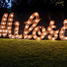 Manufaktura Ślubna – Napis Miłość - Dekoracje świetlne