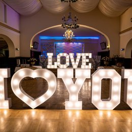 Pan Budka napisy LOVE - Dekoracje świetlne