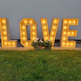 Napis Love Hubert Gołaszewski - Dekoracje świetlne