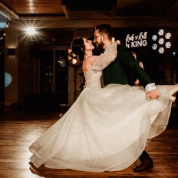 PIERWSZY TANIEC | Taniec użytkowy | Towarzyski | StepbyStepwithSandra - Szkoła tańca