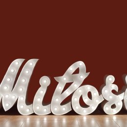 Podświetlane napisy MIŁOŚĆ, LOVE, fotobudki, ciężki dym IWeselmySięI - Dekoracje świetlne