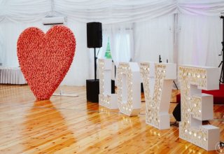 Napis MIŁOŚĆ i LOVE