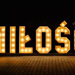 Wypożyczalnia Love - Dekoracje świetlne