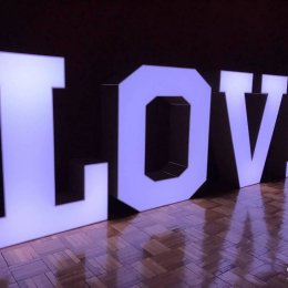 Ledowy napis LOVE :) - Dekoracje świetlne
