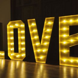 HIT Stojący ZŁOTY napis LOVE 120cm wynajem! - Dekoracje świetlne
