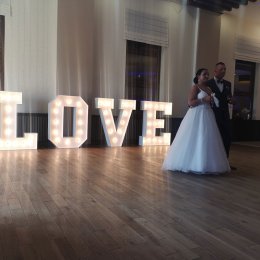 Napis LOVE - wynajem na wesele, ślub, event, sesję zdjęciową. Miłość - Dekoracje świetlne
