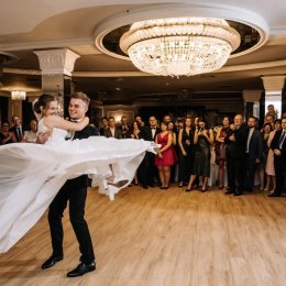 Pierwszy Taniec - Szkoła tańca