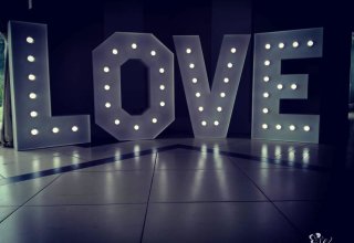 Podświetlany napis LOVE, Bańki mydlane