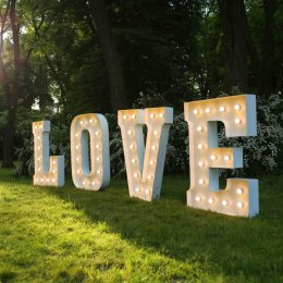 Napis LOVE, wynajem liter, piękna dekoracja ślubna litery - Dekoracje świetlne