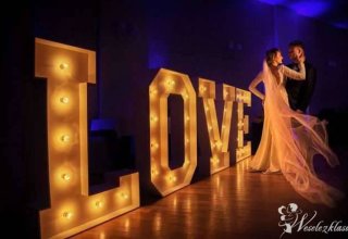 Stojacy świecący NAPIS LOVE || DUŻE LOVE || GIRLANDY ŚWIETLNE