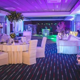 Dekoracje światłem - taniec w chmurach - ciężki dym - DJ - Dekoracje świetlne