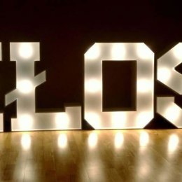 Wynajem napis MIŁOŚĆ - Dekoracje świetlne