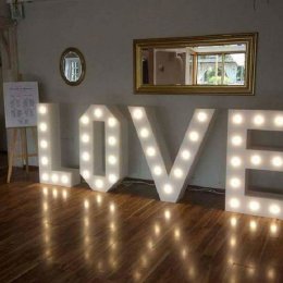 weseLOVE - Dekoracje świetlne