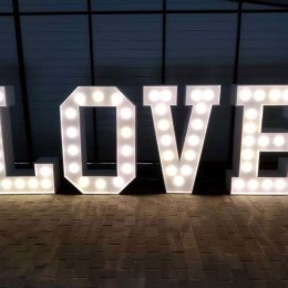 Jacek Napis Love - Dekoracje świetlne