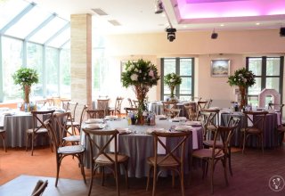 kolorowe obrusy - wypożyczalnia, napisy świetlne