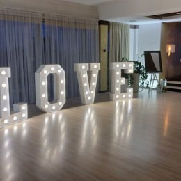 Tomasz - Napis LOVE - Dekoracje świetlne