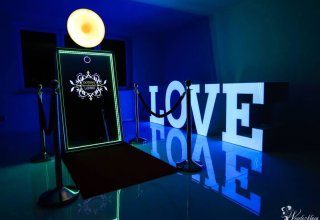 FOTOLUSTRO wynajem napisy Love MIŁOŚĆ stół LOVE