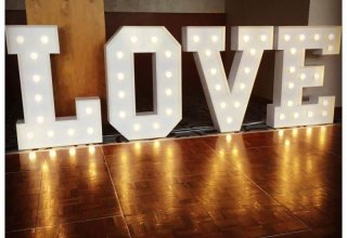 Magdalena Pniewska Napis Love