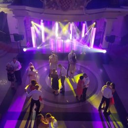 Dekoracja światłem, ciężki dym, napis LOVE, pirotechnika, konfetti - Dekoracje świetlne