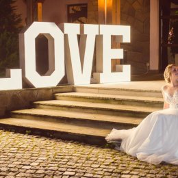 Podświetlany napis LOVE - wynajem - Dekoracje świetlne