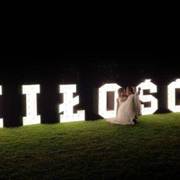 Napis MIŁOŚĆ - Dekoracje świetlne