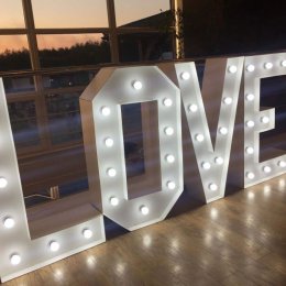 MAGIA LITER - Napis LOVE - Dekoracje świetlne