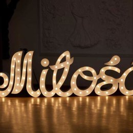 Napis MIŁOŚĆ Mariusz Kawa - Dekoracje świetlne