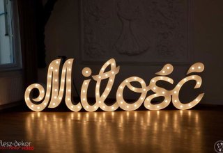 Napis MIŁOŚĆ Mariusz Kawa